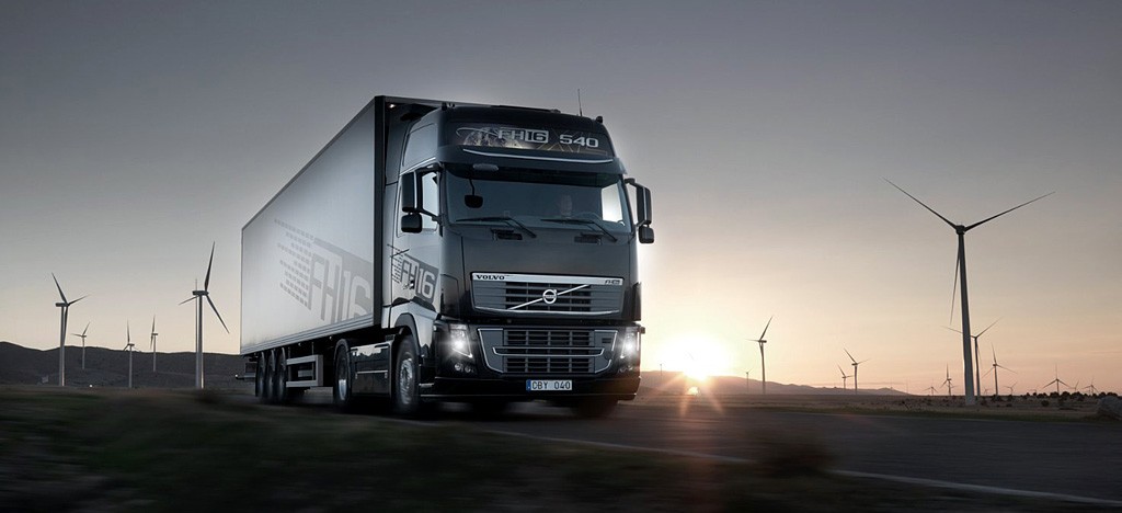 volvo-fh16-700-truck-picture-2